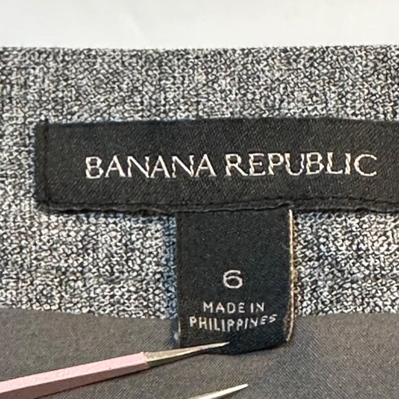 Banana Republic Women's Gray Midi Pencil Skirt Lined SZ 6 Side Slit Zip Accent - Picture 5 of 10